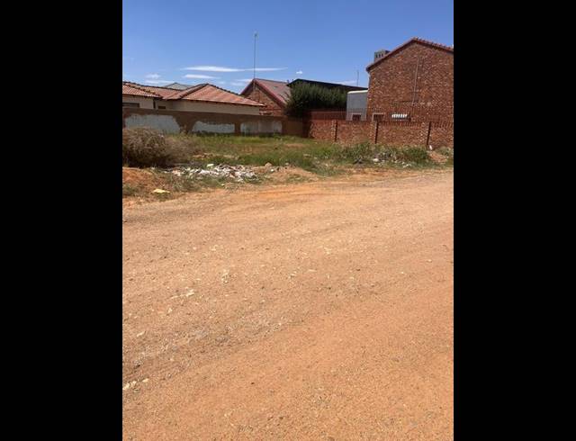 LAND FOR SALE IN GOLF VIEW